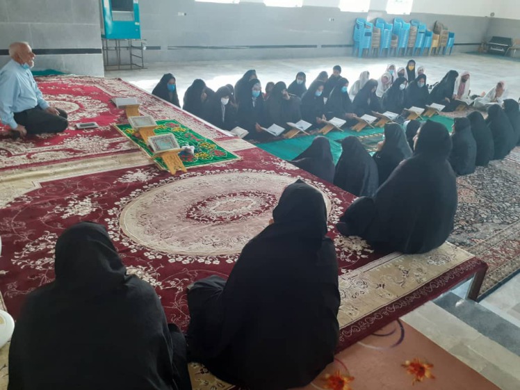 محفل انس با قرِان کریم ماه مبارک رمضان با حضور خواهران موسسه فاطمیه"س"